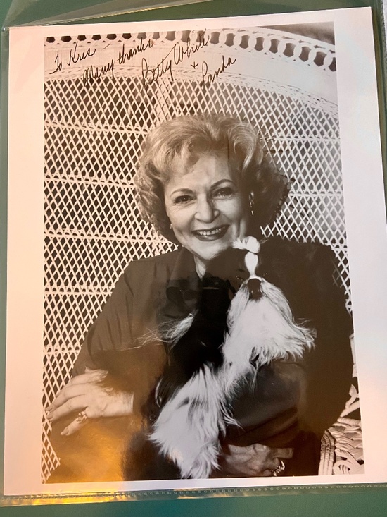 Hollywood Other - Betty white autograph golden girls personalized signed